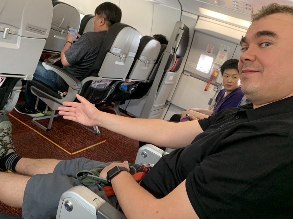 Lentoyhtiökokemus: VietJet Air 9 ruhtinaallisesti jalkatilaa Vietjet Airlines