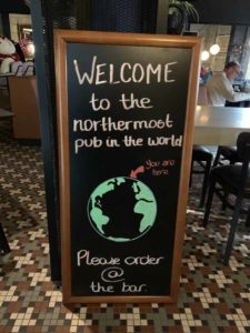 maailman pohjoisin Pub Barentz Svalbard northernmost pub