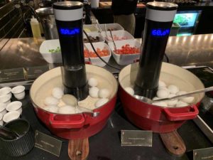 sous-vide kananmuna aamiainen Funken Lodge Longyearbyen eggs breakfast