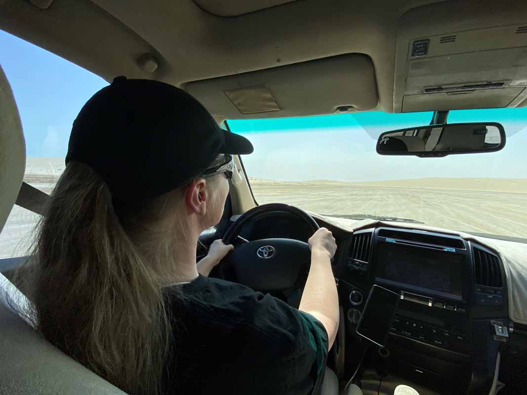 testiajossa Toyota Landcruiser Qatar Inland Sea desert test drive