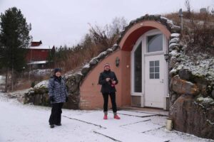 Menninkäisen tupa Paija Paijan maatilamajoitus Ypäjä holvikaari