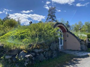 Menninkäisen Takkatupa
