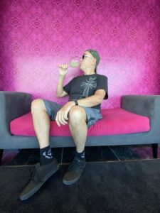 Ilkka kello viiden ginillä