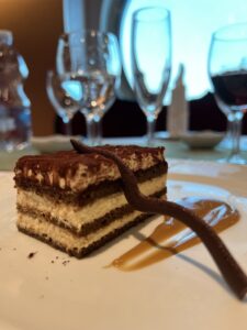 Herkullinen tiramisu MSC Fantasialla