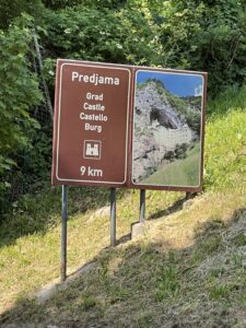 Predjaman linna 9 km