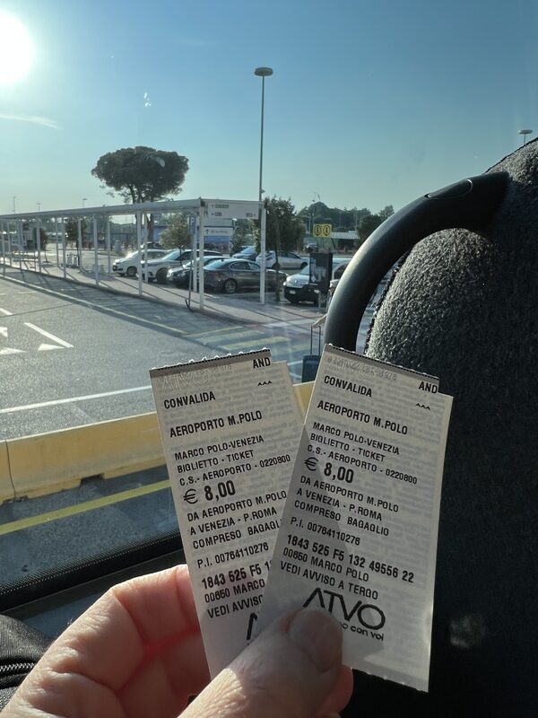 Bussiliput Marco Polon lentokentältä Venetsiaan