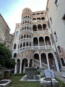 Palazzo Contarini del Bovolo