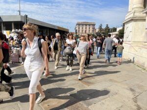 Turisteja Venetsiassa