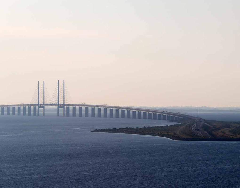 Juutinrauman silta Tanskan ja Ruotsin välillä