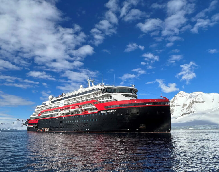 14 päivän risteily Antarktikselle 6 MS Roald Amundsen - Hurtigruten