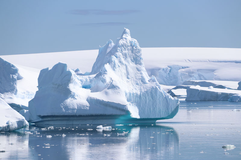 Jäävuoria Antarktiksella