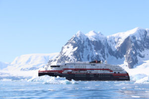 MS Roald Amundsen