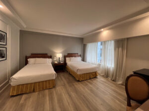 Emperador hotellin huone