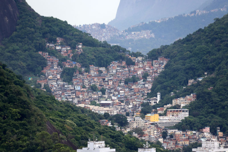 Faveloita rinteillä Riossa