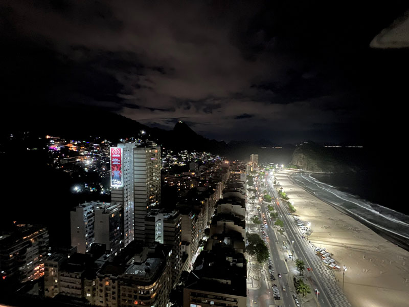 Copacabana Sokeritoppavuoren suuntaan