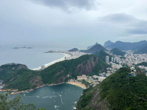 Rio de Janeiro nähtynä Sokeritoppavuorelta