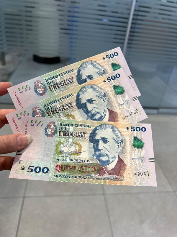 1500 Uruguayn pesoa