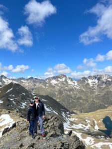 Ne Tammelat Andorrassa, taustalla Ranska