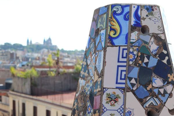 Palau Guellin katolla Barcelonassa