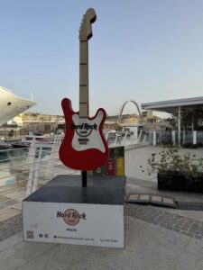 Legendaarinen Hard Rock Cafe sähkökitara