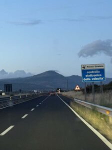 Sardiniassa autoilu oli sujuvaa ja tiet hyvässä kunnossa