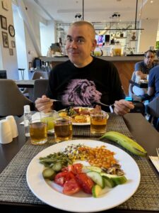 Ilkka Hiltonin aamiaisella Bukarestissa