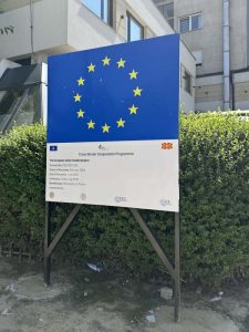 EU-kyltti Prizrenissä Kosovossa
