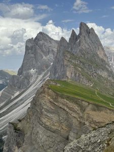 Seceda on yksi Dolomiittien tunnetuimpia kohteita.