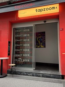 Taproom X on pieni käsityöpanimo ja baari Istanbulissa