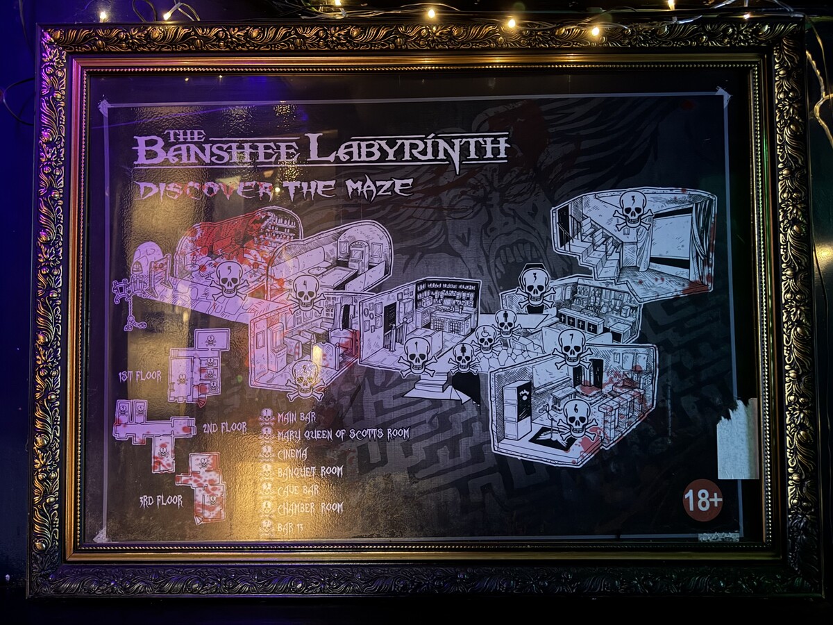 The Banshee Labyrinth nauttii Euroopan kummituspääkaupungin Edinburghin vainotuimman pubin kyseenalaisesta maineesta.