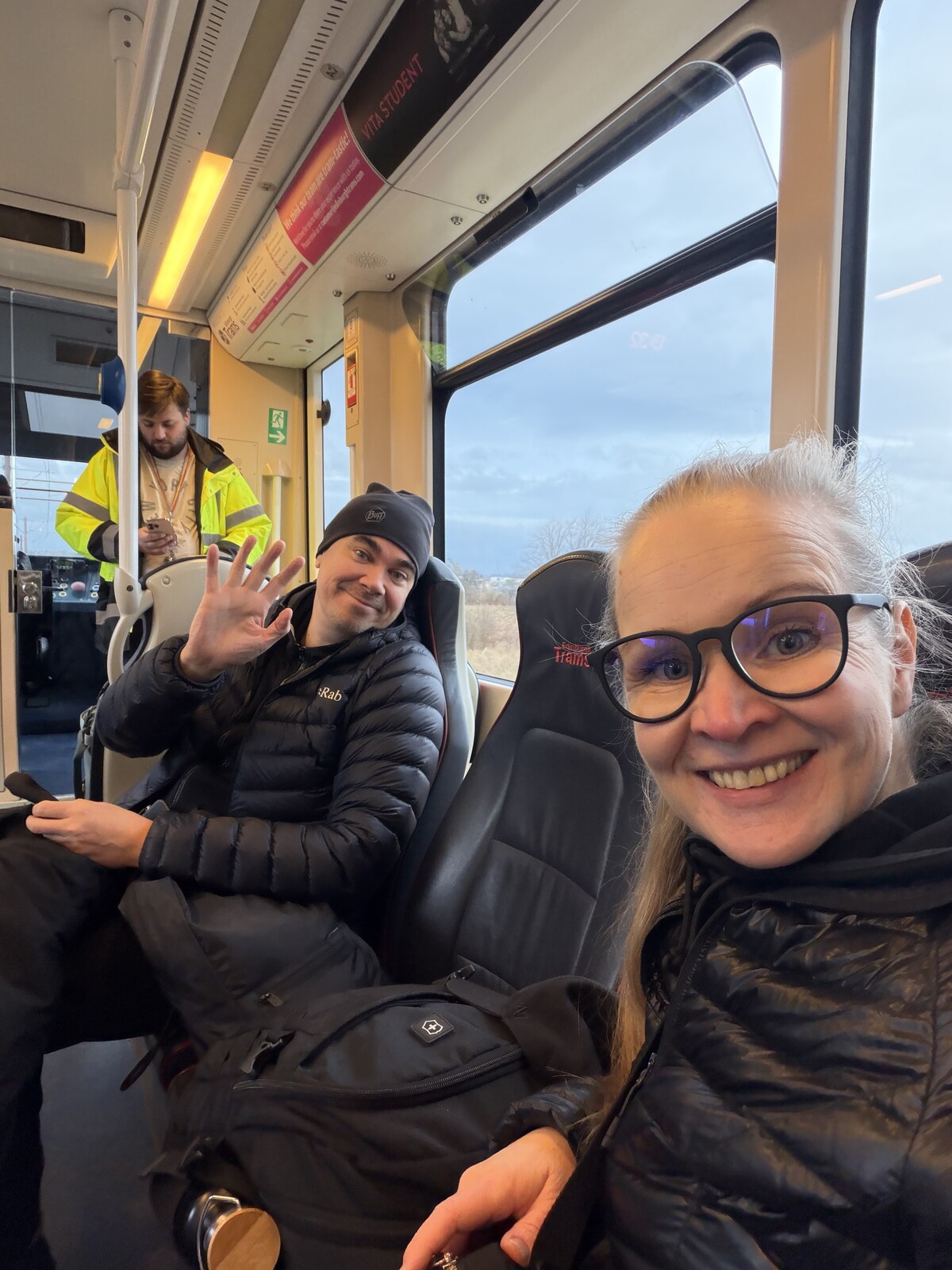Edinburghin lentokentältä pääsee kätevästi raitiovaunulla keskustaan noin puolessa tunnissa
